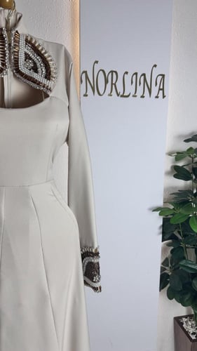 فستان الاناقه والفخامه بشك يدوي كرستال