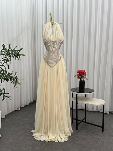 فستان شروق المميز