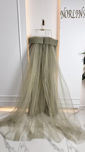 فستان مميز بالدانتيل الناعم