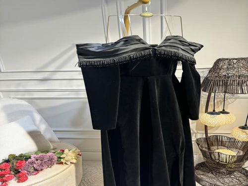 فستان مخمل صدريه هدب