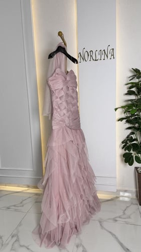 فستان كلاسيكي