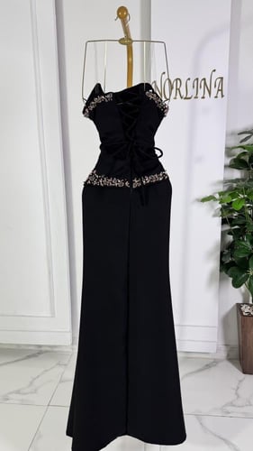 فستان اسود بشك يدوي كرستال