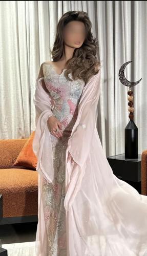 فستان سَحَرَ