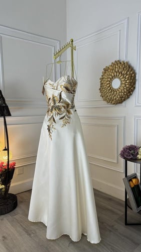 فستان سهره ميكادو مطرز بورد