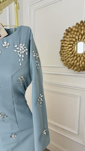 فستان بتطريز كرستال