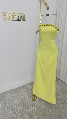 فستان باللون الليموني المميز