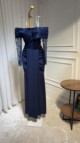 فستان انيق بدانتيل