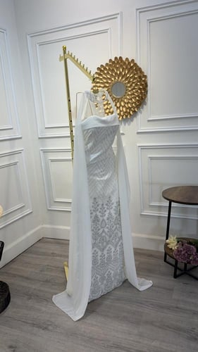 فستان بتصميم كمبيوتر فاخر