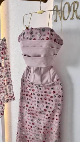 فستان زهري مطرز بترتر وخرز