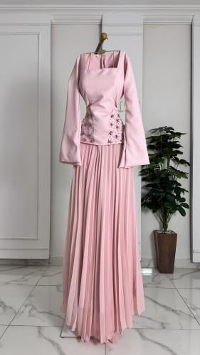 طقم مميزه بتنوره بتكسيره بليسيه