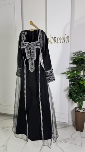 جلابيه بتطريز كبيوتر ع بشت تل