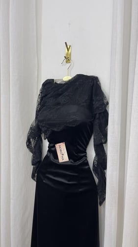 فستان مخملي دانتيل