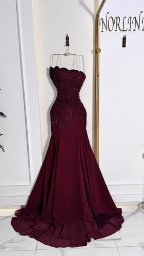 فستان عودي بشك يدوي