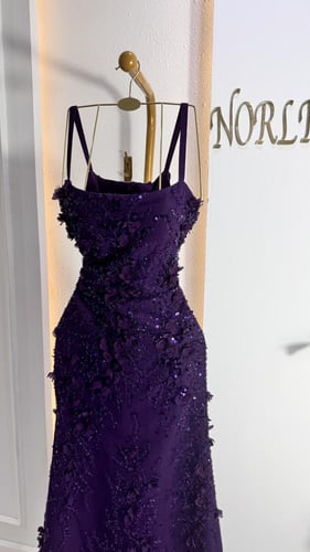 فستان راقي مزين بالورد والترتر