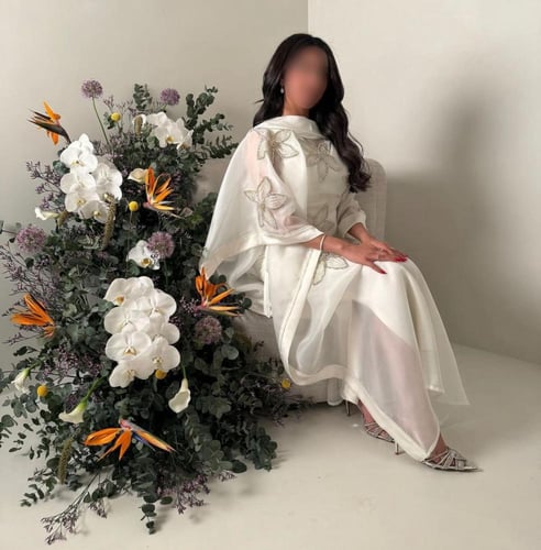 جلابية فجر الانيقه بشك يدوي ع شكل نجوم