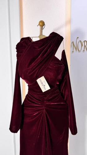 فستان عودي قطيفه