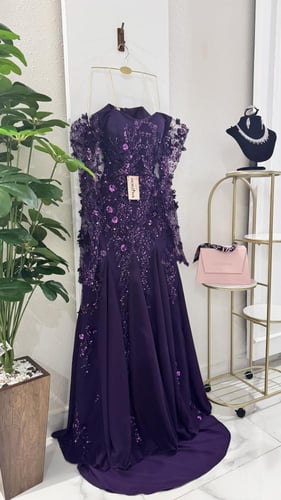 فستان مووورد متوفر بألوان جذابة ومميزة