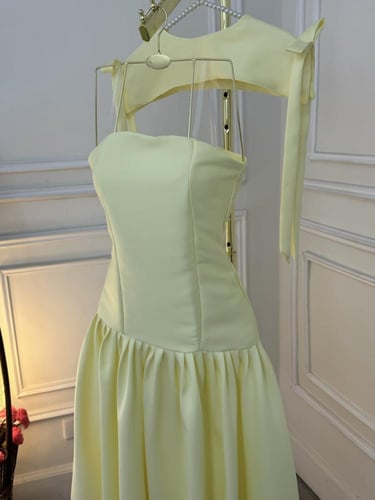 فستان السن المحير