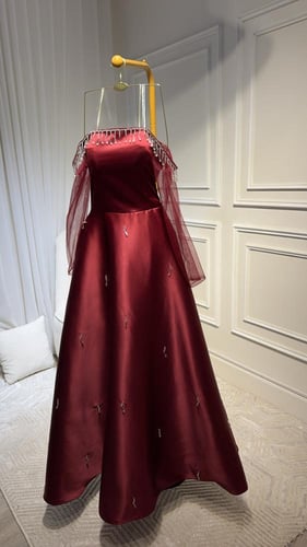 فستان سهره بلون دم الغزال