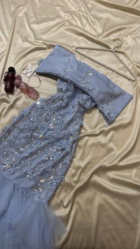 فستان سماوي مورد مع ترتر