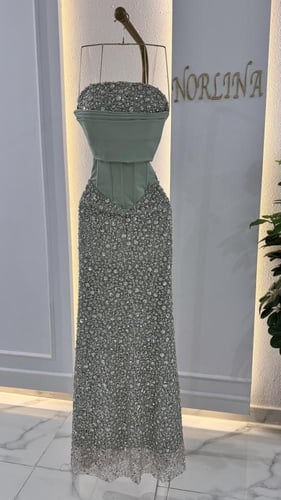 فستان كلاسيكي