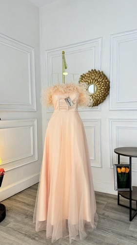 فستان بلون الببي بينك الانيق