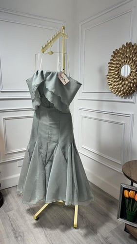 فستان بتصميم حصري