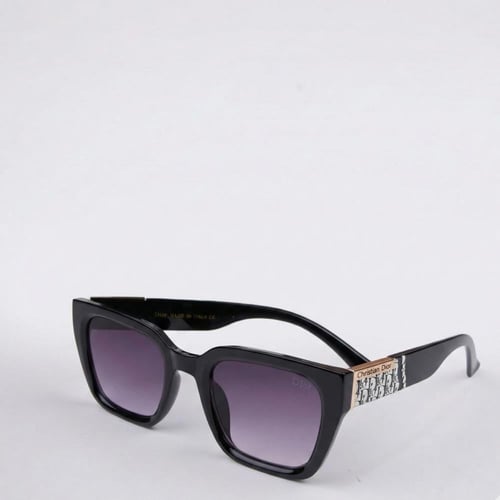 نظارة شمسية ماركة ديور لون اسود غامق