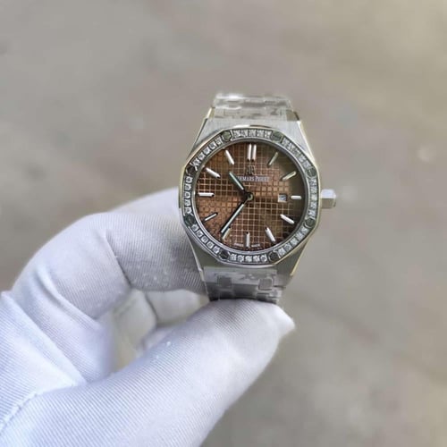 ساعة ادمر بياغيت نسائي فضي فصوص