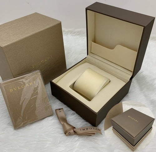 ساعة رجالية بلغاري ميناء ابيض