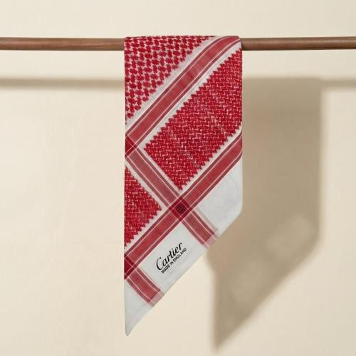 شماغ كارتير احمر