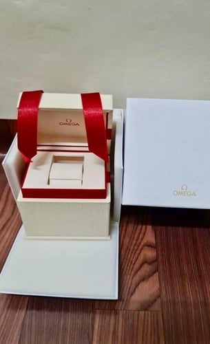ساعة اوميغا رجالية ميناء اسود