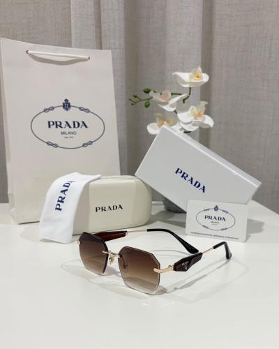 نظارة شمسية ماركة برادا Prada