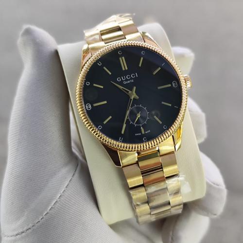 ساعة قوتشي رجالية ذهبي