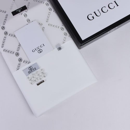 قماش ثوب رجالي ابيض ماركة قوتشي