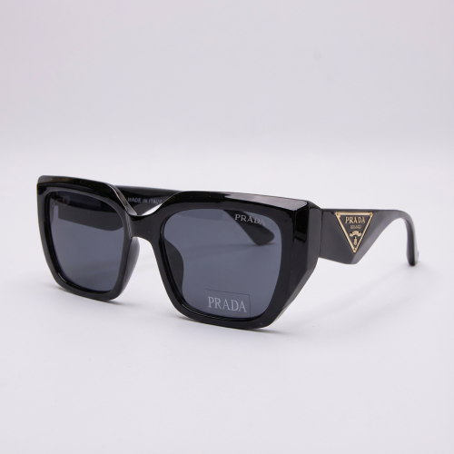 نظارة شمسية نسائية ماركة برادا