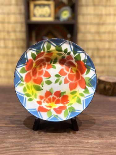 من القطع المتحفية الشحيحة؛ صحن غضار بقطر ٢٢ سم تقر...