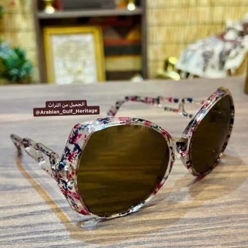 نظارة قديمة جداً، كانت تسمى نظارة 'أم كلثوم'، صناع...