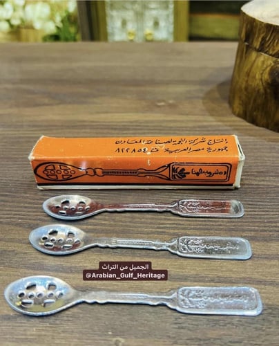 من البنود المميزة كرتون بداخله عدد ۱۲ ملعقة مصنوعة...