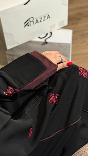 عباية التوت الاحمر
