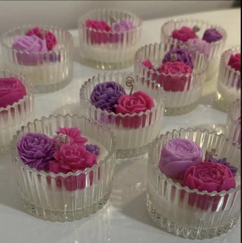 شمع توزيعات علبه صغيره بغطاء