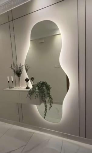 مدخل مودرن مع مرايا مموجه ( السعر للمترين )