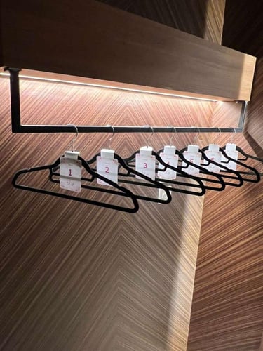 وحدة مدخل مودرن متكامله بخلفية بديل الشيبورد الهرم...