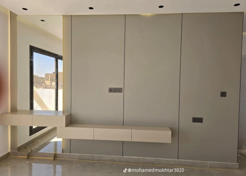 تسريحه مودرن و رف لغرفة النوم بتصميم مودرن أنيق (...