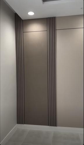 زوايا بديل الشيبورد مع فواصل ستيل أسود مناسبه للمج...