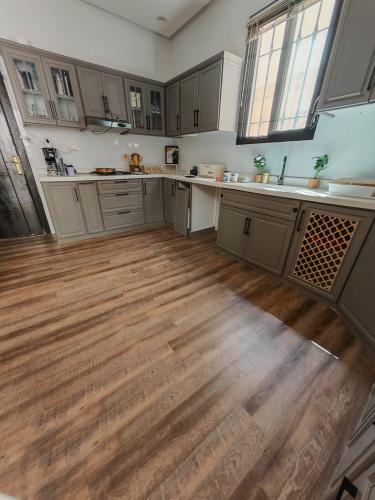 باركيه Spc ( السعر للمتر الواحد )