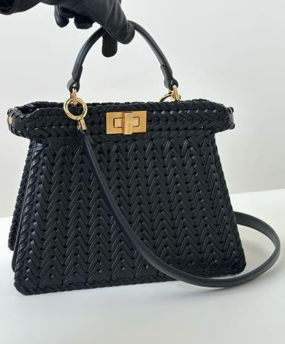 فندي Peekaboo mini