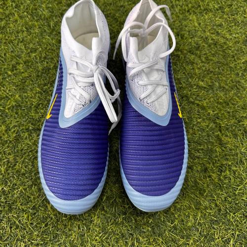 حذاء كورة Nike