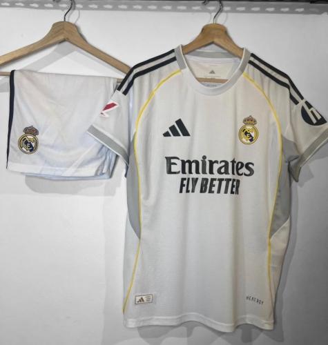 طقم ريال مدريد الأساسي جامبو 2026/25