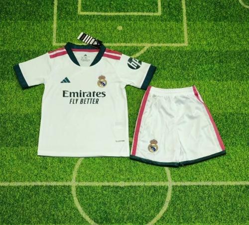 طقم ريال مدريد ( شبابي - أطفال ) 2027